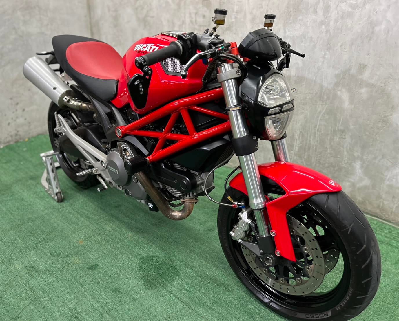Ducati Monster795 2012 A-Red-01