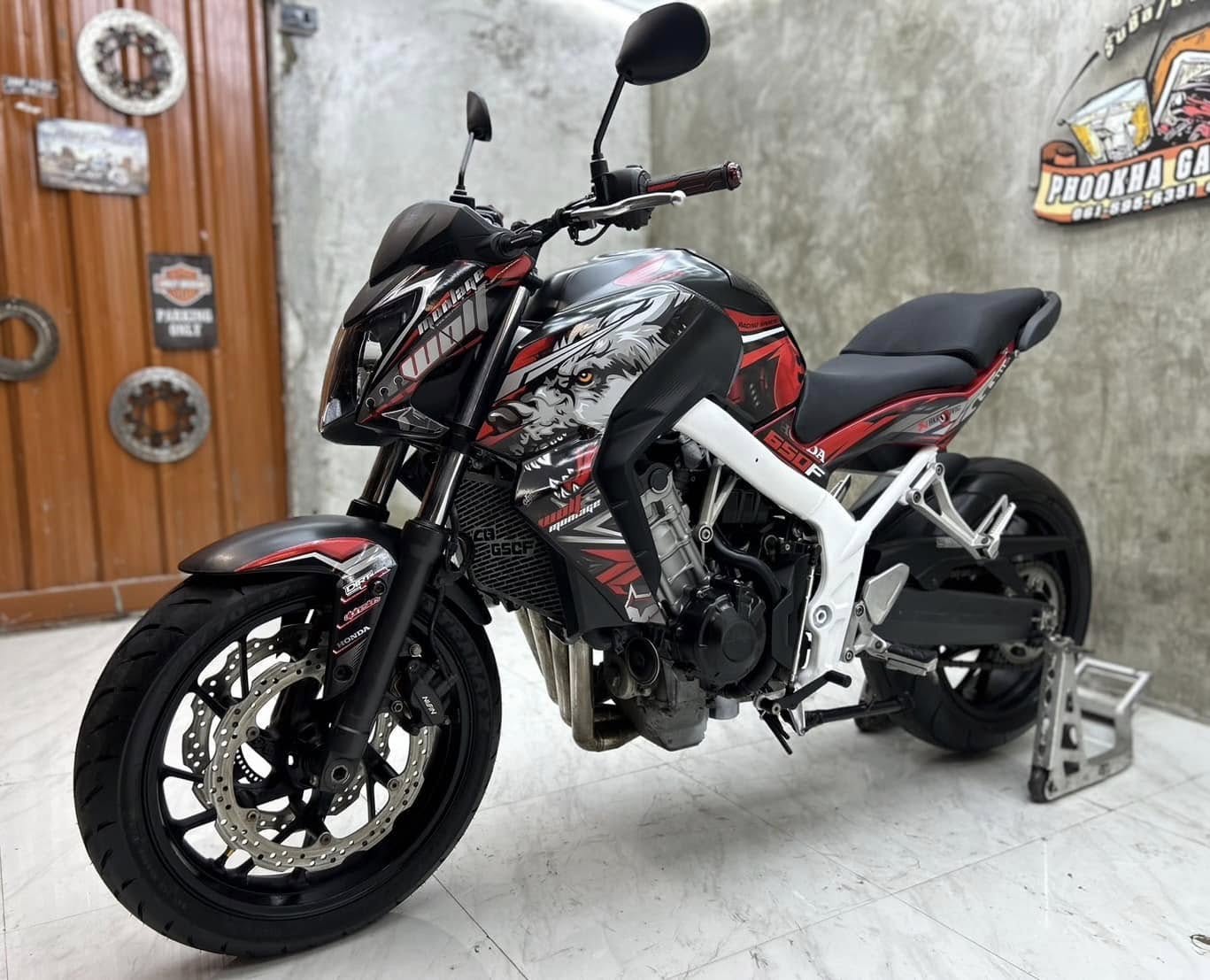 Honda Cb650f สีแดงล้อดำ-02