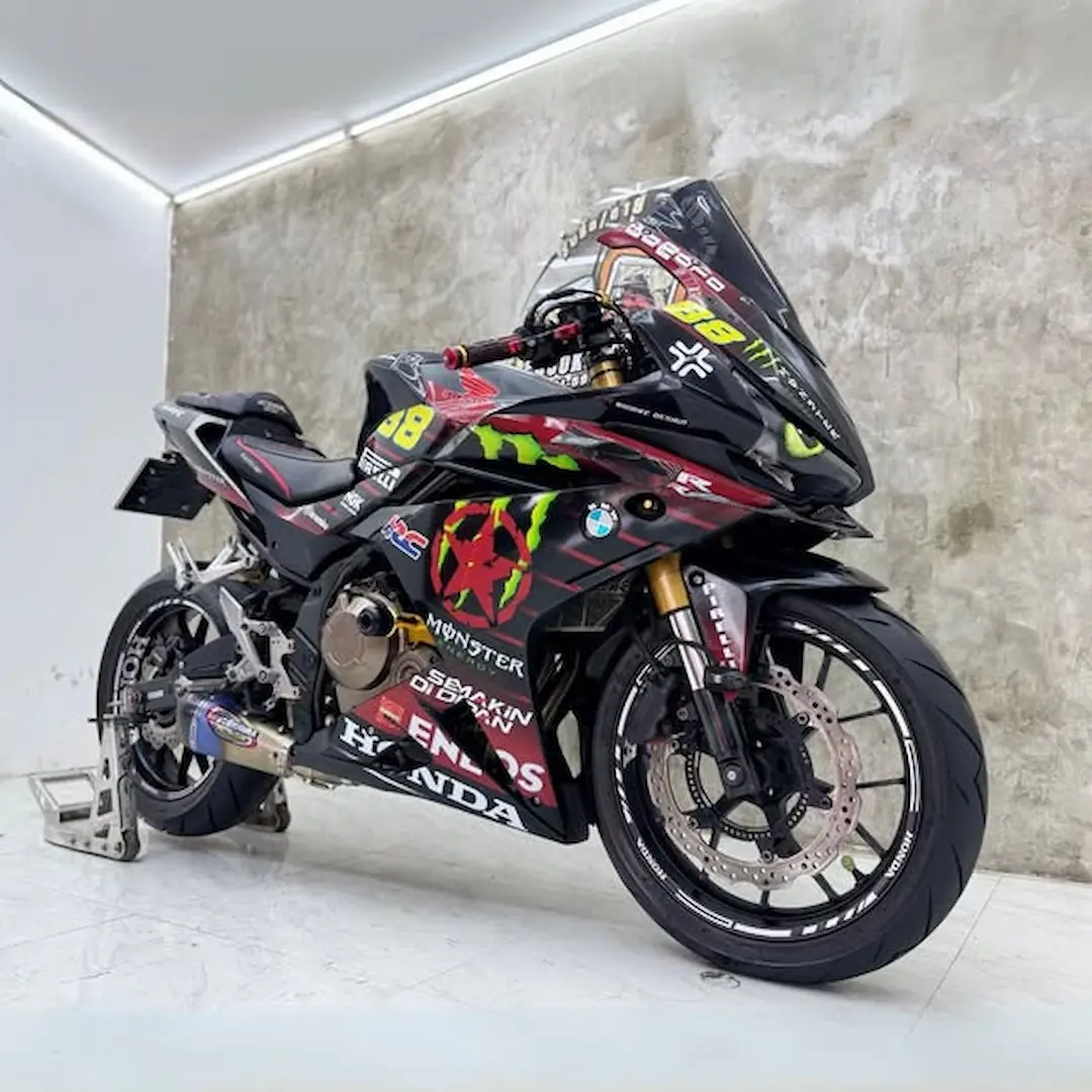 Honda Cbr500r สีดำลายสวย ราคา 79,000 บาท รถมือสองสภาพสวย