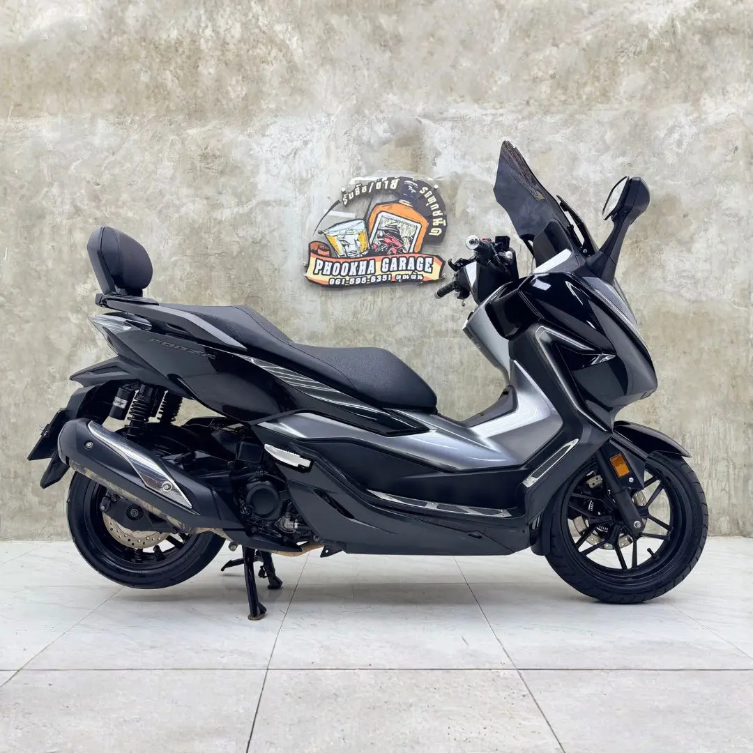 Honda Forza300 รถปี 2019 เทาดำคลาสสิก ราคาเงินสด 94,900 บาท