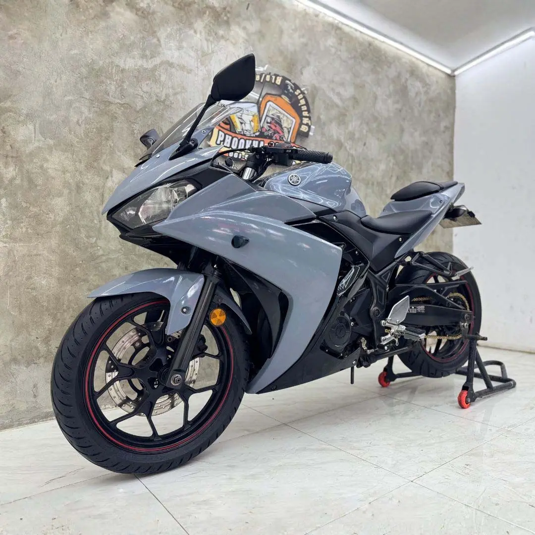 Yamaha R3 สีเทา รถปี 2016 ชุดแต่งครบ ใช้เงินออกรถเพียง 3,900 บาท