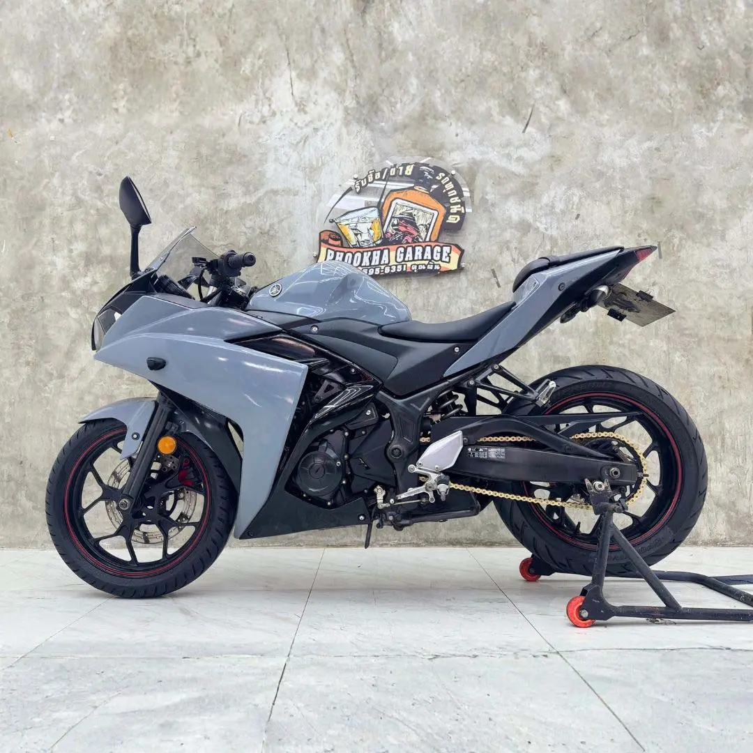 Yamaha R3 สีเทา รถปี 2016 ชุดแต่งครบ ใช้เงินออกรถเพียง 3,900 บาท