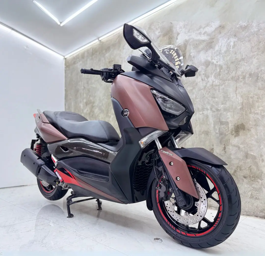Yamaha Xmax300 สีน้ำตาลดำ ราคา 99,000 บาท